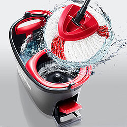 Cleaning bucket and mop